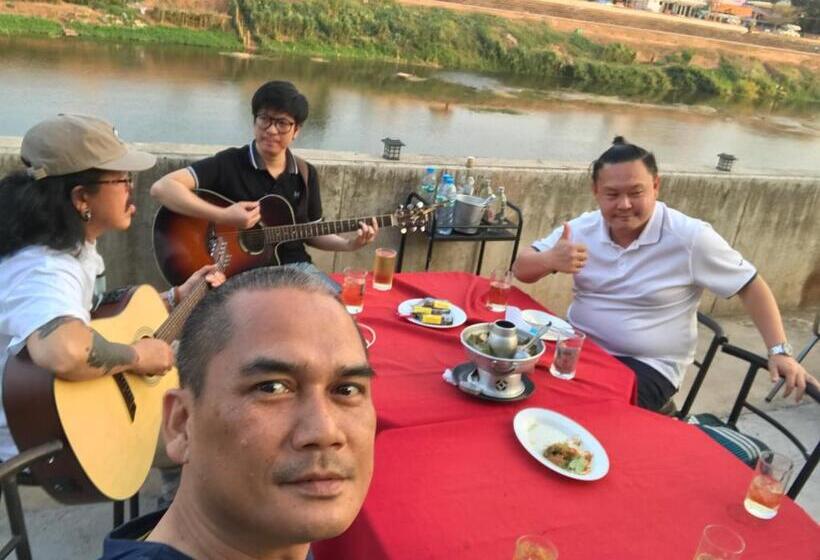 ホテル Good View Nan Restaurant &