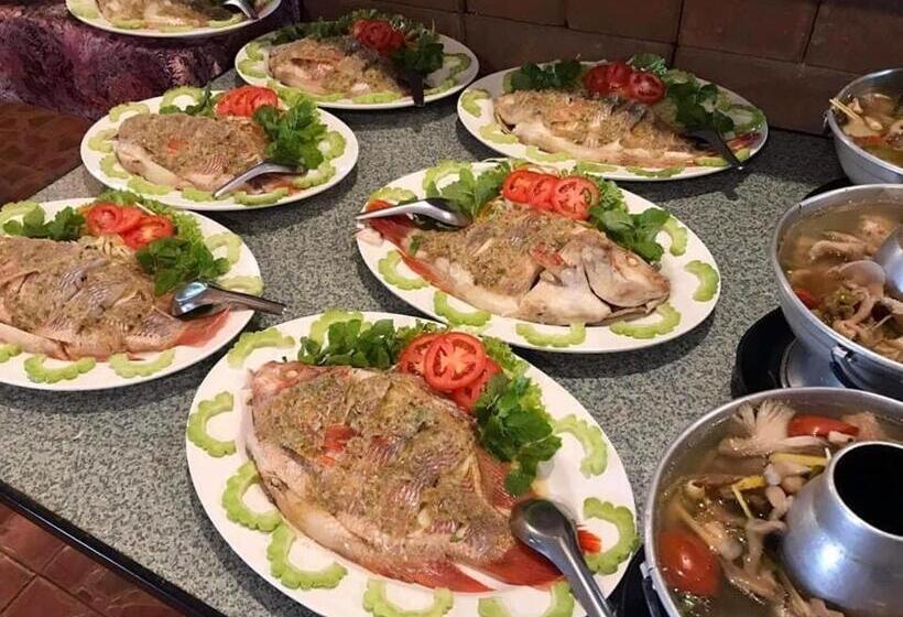 فندق Good View Nan Restaurant &