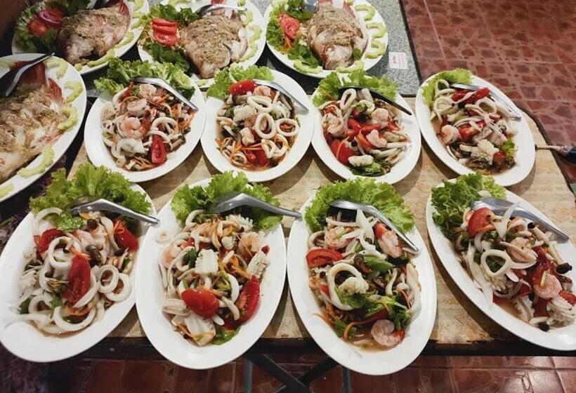 فندق Good View Nan Restaurant &