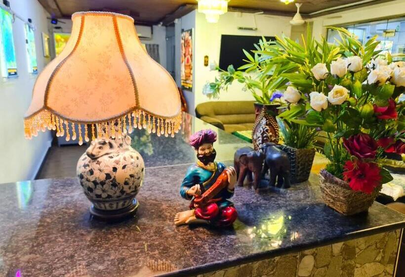 Отель Hambantota Beach