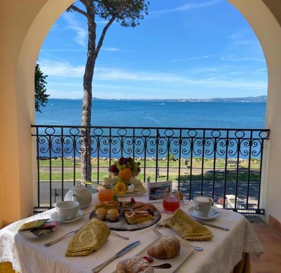 בית מלון כפרי Holiday Sul Lago