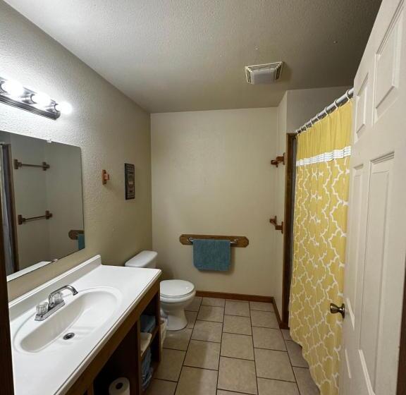 Отель Holly Park Marina