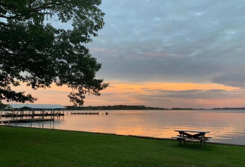 ホテル Holly Park Marina