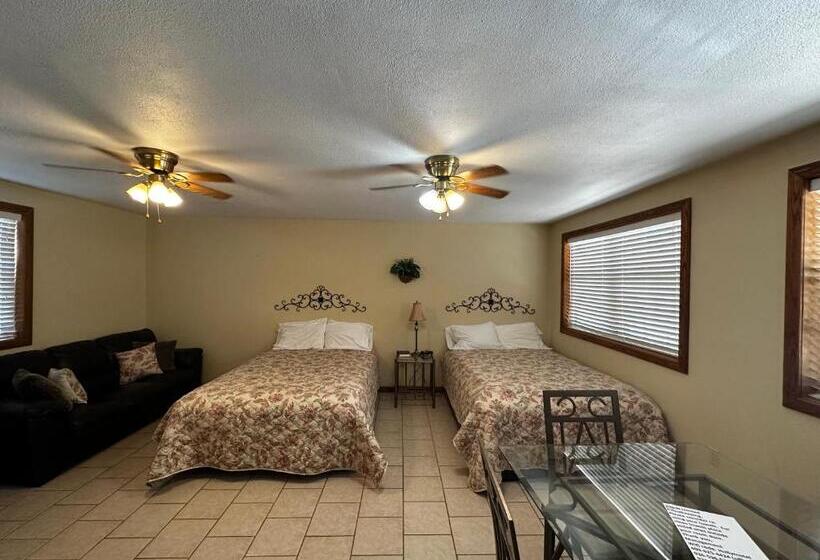 ホテル Holly Park Marina