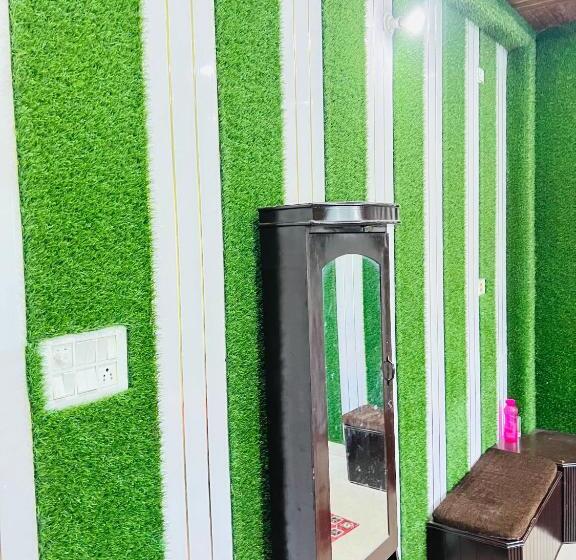 בית מלון כפרי Kalash Garden