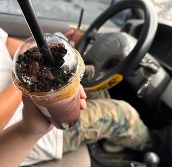 فندق Limewood Residences  Bago City Good For 4