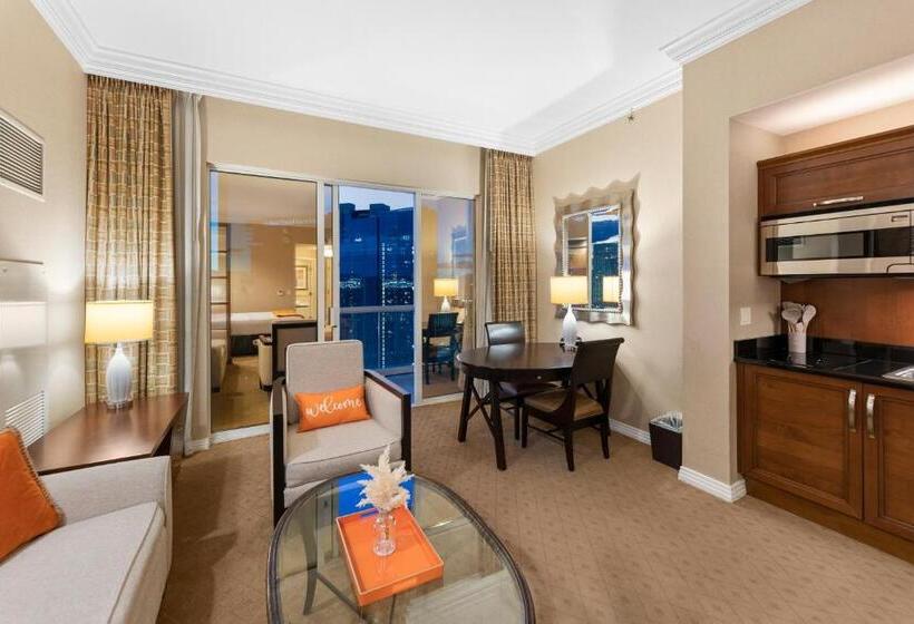 هتل Lucky Gem Penthouse & Luxury Suites At Signature Resort, Balcony Strip View 1607
