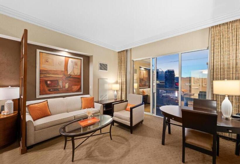 هتل Lucky Gem Penthouse & Luxury Suites At Signature Resort, Balcony Strip View 2605
