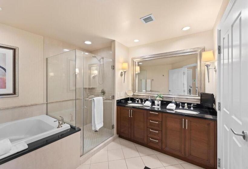 هتل Lucky Gem Penthouse & Luxury Suites At Signature Resort, Balcony Strip View 2605