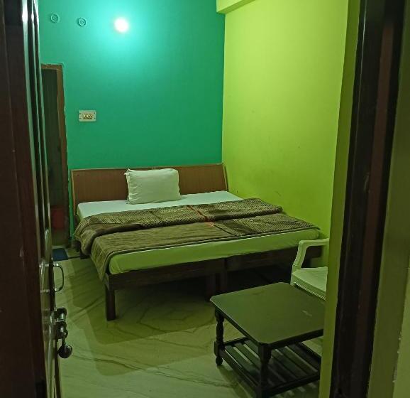 酒店 Madhur New Tourist Lodge