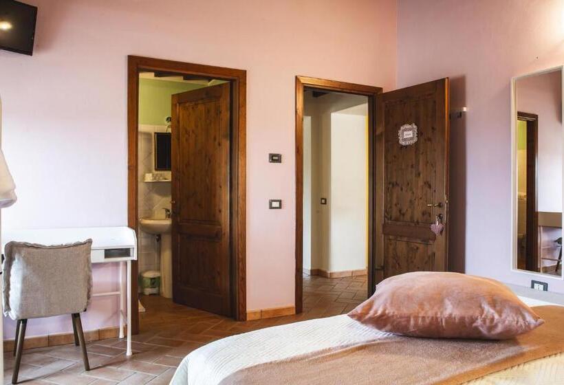 בית מלון כפרי Masseria Del Bosco   Podere Poderuccio