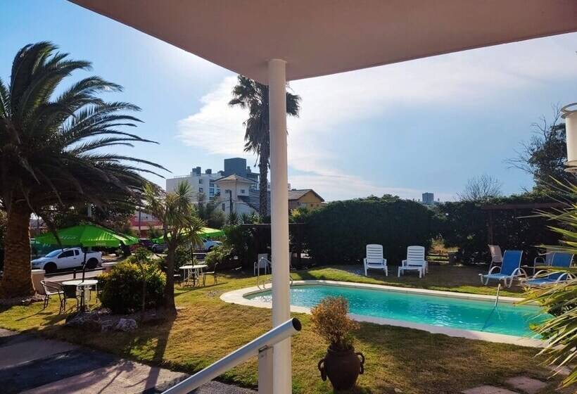 هتل Mesón Do Vento