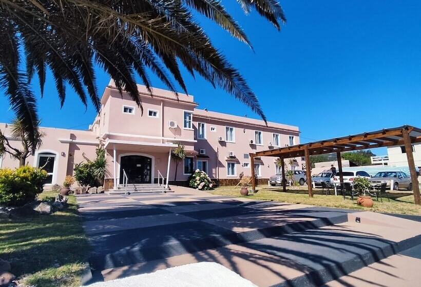 هتل Mesón Do Vento