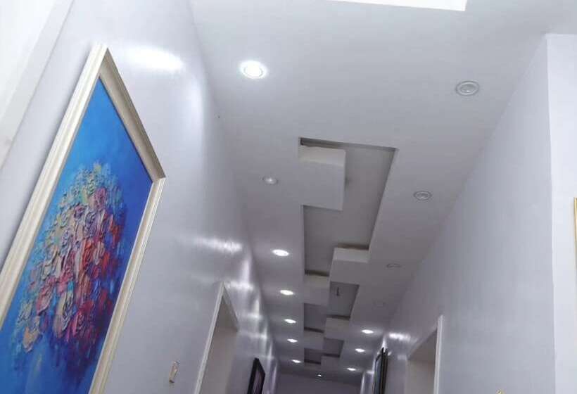 ホテル The Paradise Beach Resort And Apartment