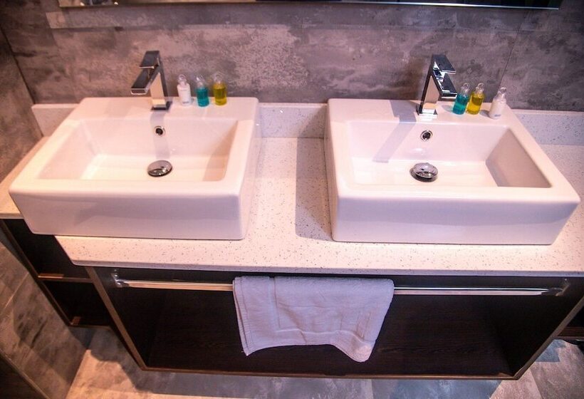 ホテル The Paradise Beach Resort And Apartment