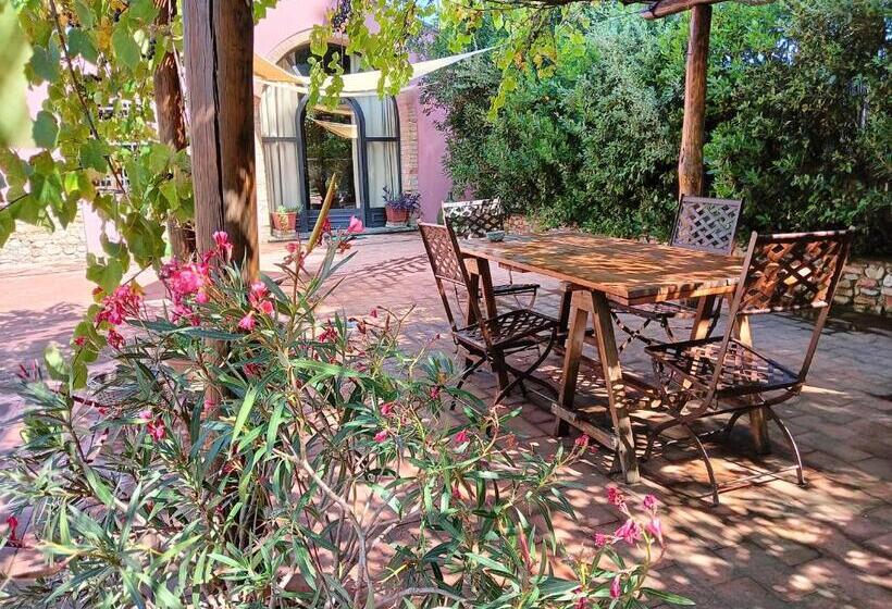 هتل Podere Casato