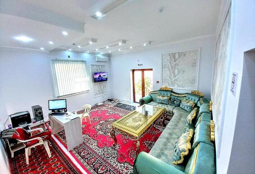 בית מלון כפרי Sitarabonu