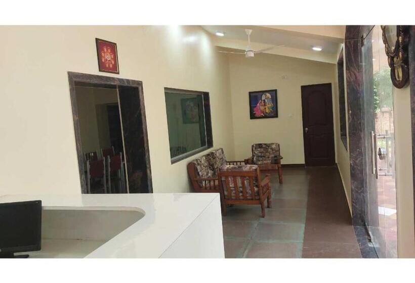 בית מלון כפרי Sushegad Guhagar Beach