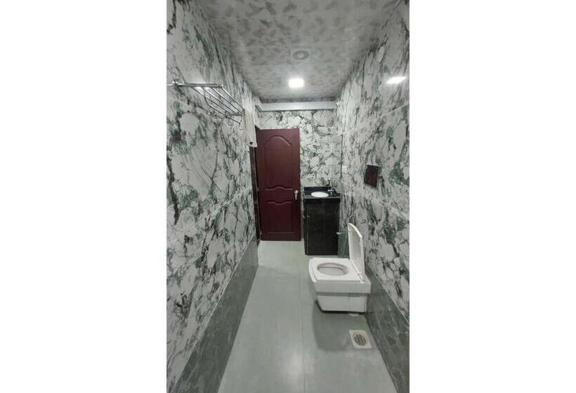 בית מלון כפרי Sushegad Guhagar Beach