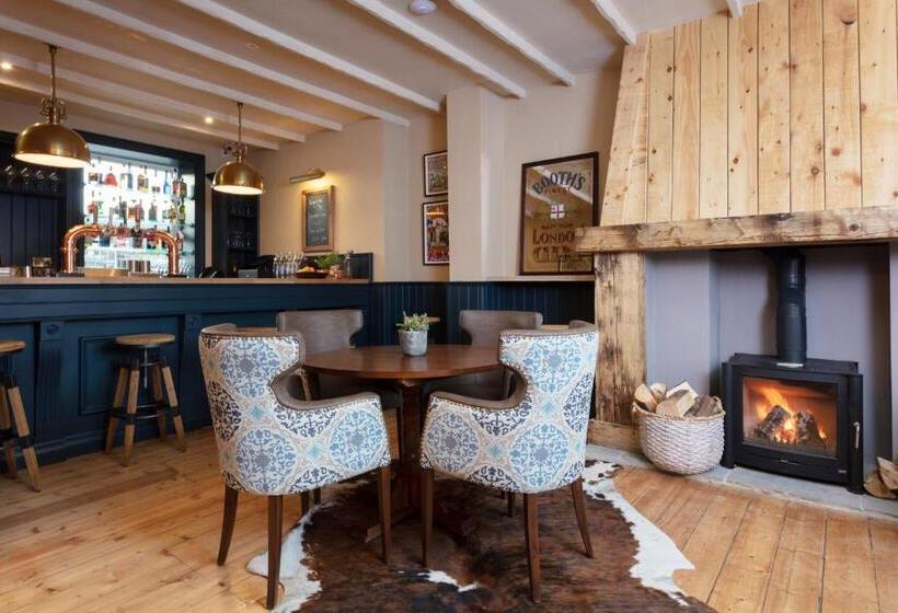 ホテル The Whittling House