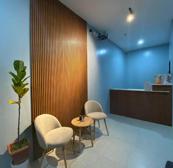 هتل Torres Traveller S Inn