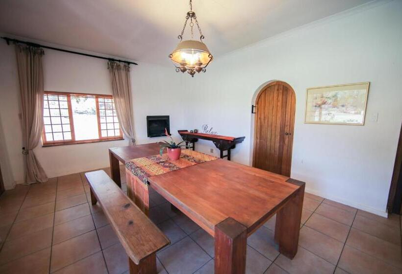 בית מלון כפרי Waterfall Farm Self Catering Cottages Citrusdal
