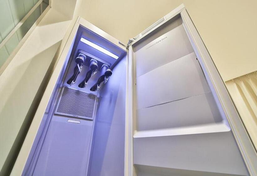 Отель Yeogiuhtte Gumi Indong 2