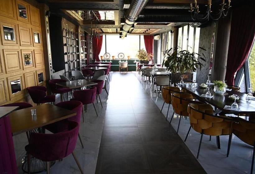 La Ruota Hotel Sharr