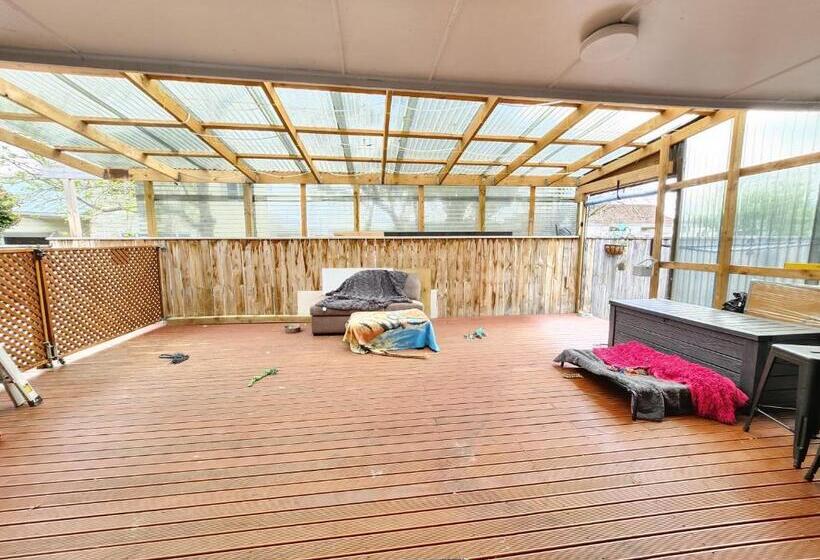 פנסיון Animal Friendly Kitchen + Parking