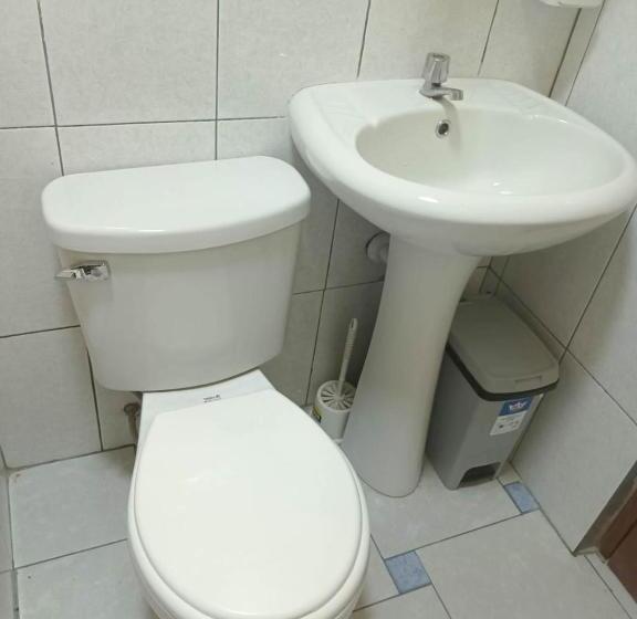 Пансион Confortable Habitación Doble Frente Al Aeropuerto