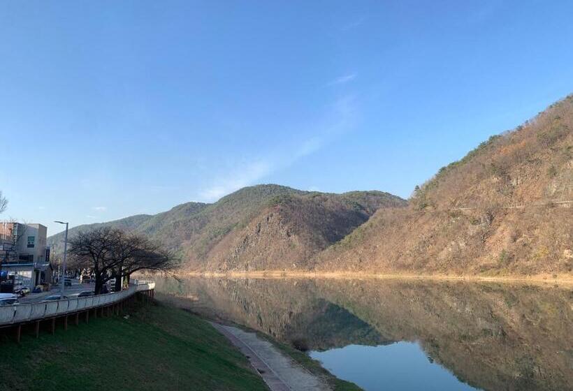 פנסיון Danyang Rio 127 Guesthouse