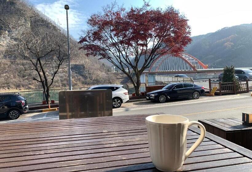 פנסיון Danyang Rio 127 Guesthouse