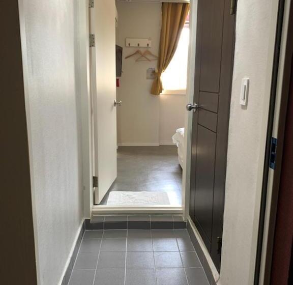 פנסיון Danyang Rio 127 Guesthouse