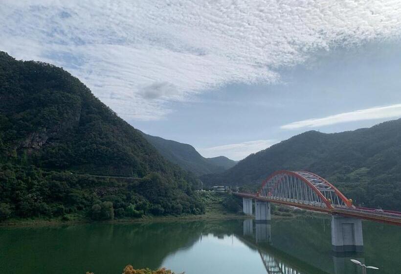 פנסיון Danyang Rio 127 Guesthouse