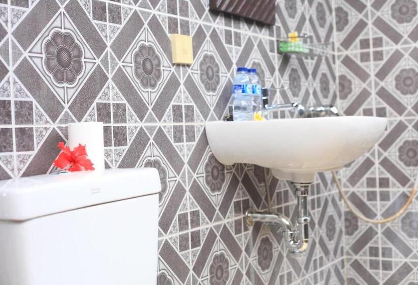 פנסיון Giri Carik