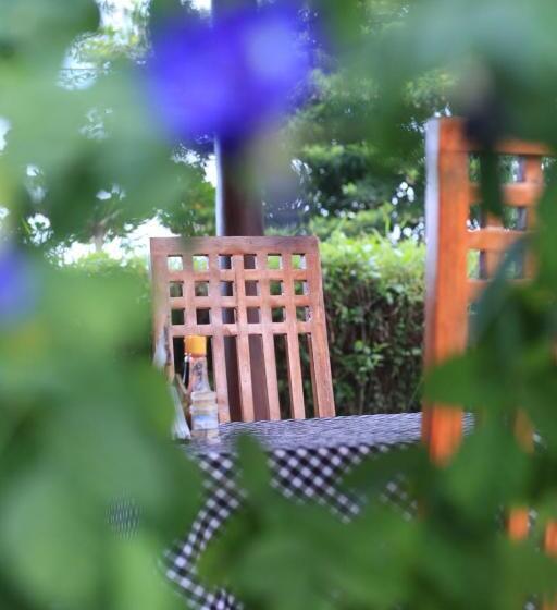 פנסיון Giri Carik