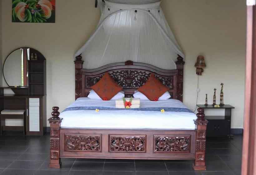 פנסיון Giri Carik