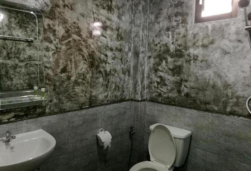 Пансион Green Tree Cottage