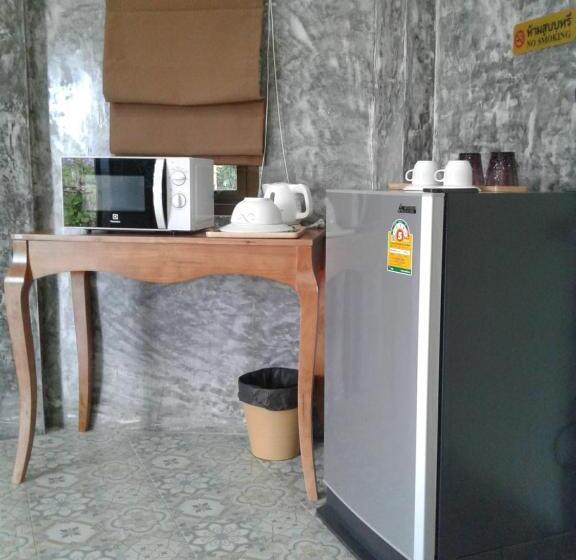 Пансион Green Tree Cottage