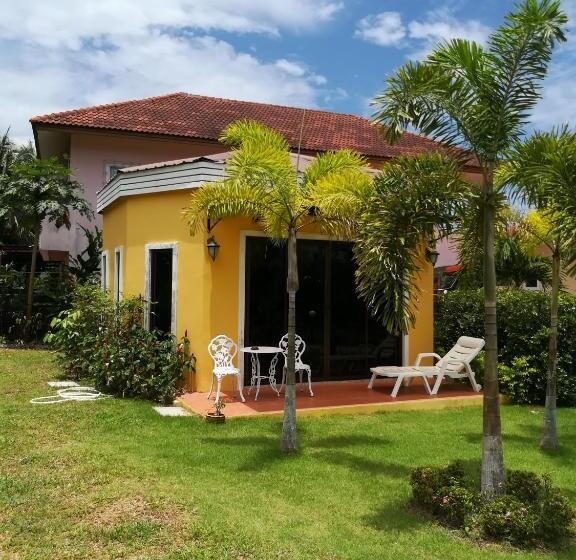 Пансион Green Tree Cottage