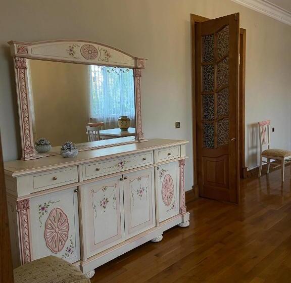 پانسیون Guest House Green House