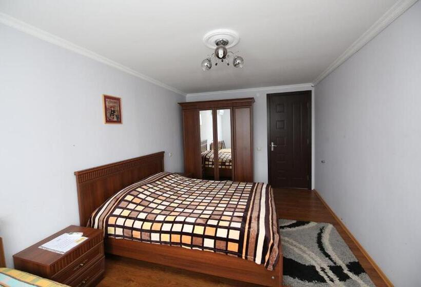 پانسیون Guest House Green House