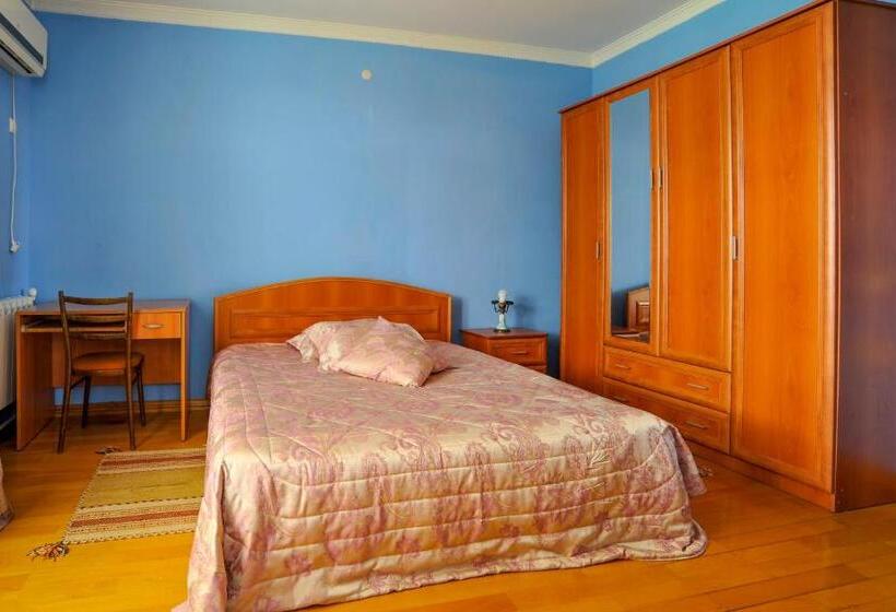 پانسیون Guest House Green House