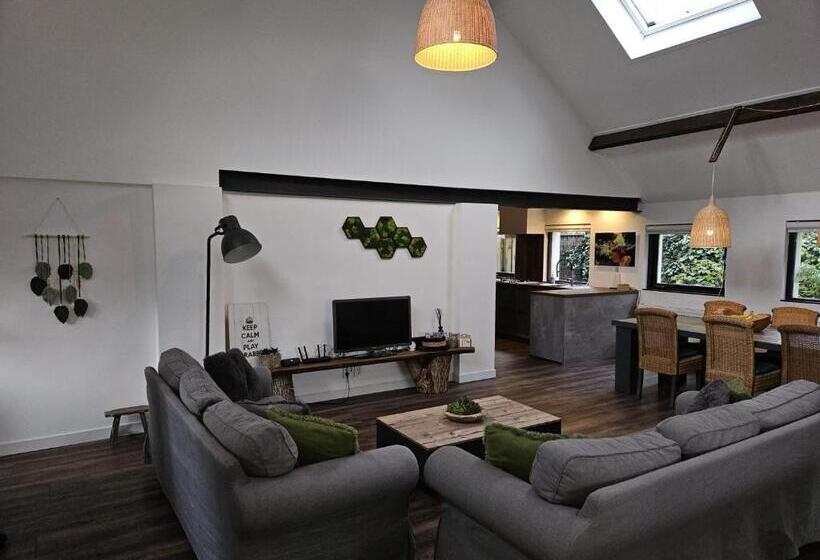 پانسیون Guesthouse Max