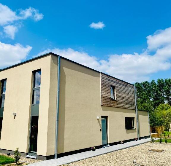 פנסיון Inova Guesthouse