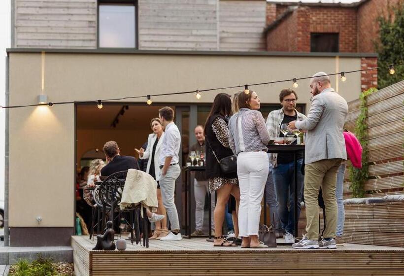 פנסיון Inova Guesthouse