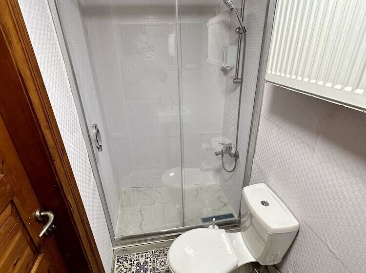 ペンション Melkan Otel Guest House