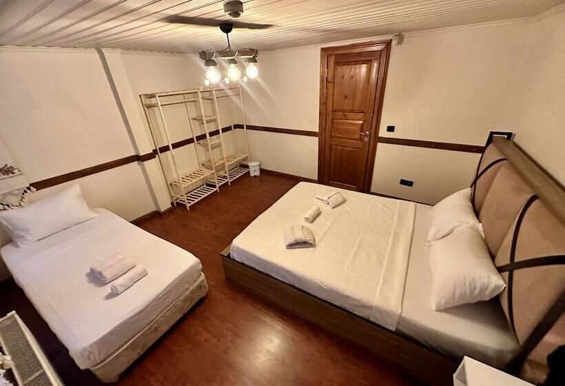 ペンション Melkan Otel Guest House