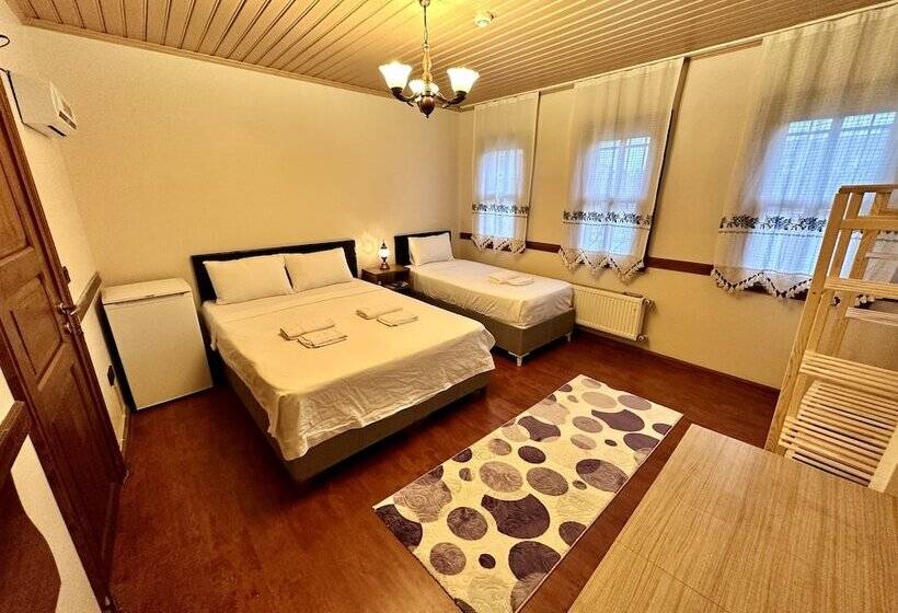 ペンション Melkan Otel Guest House