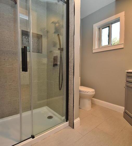 펜션 Modern Immaculate Downtown Cottage With Private Yard